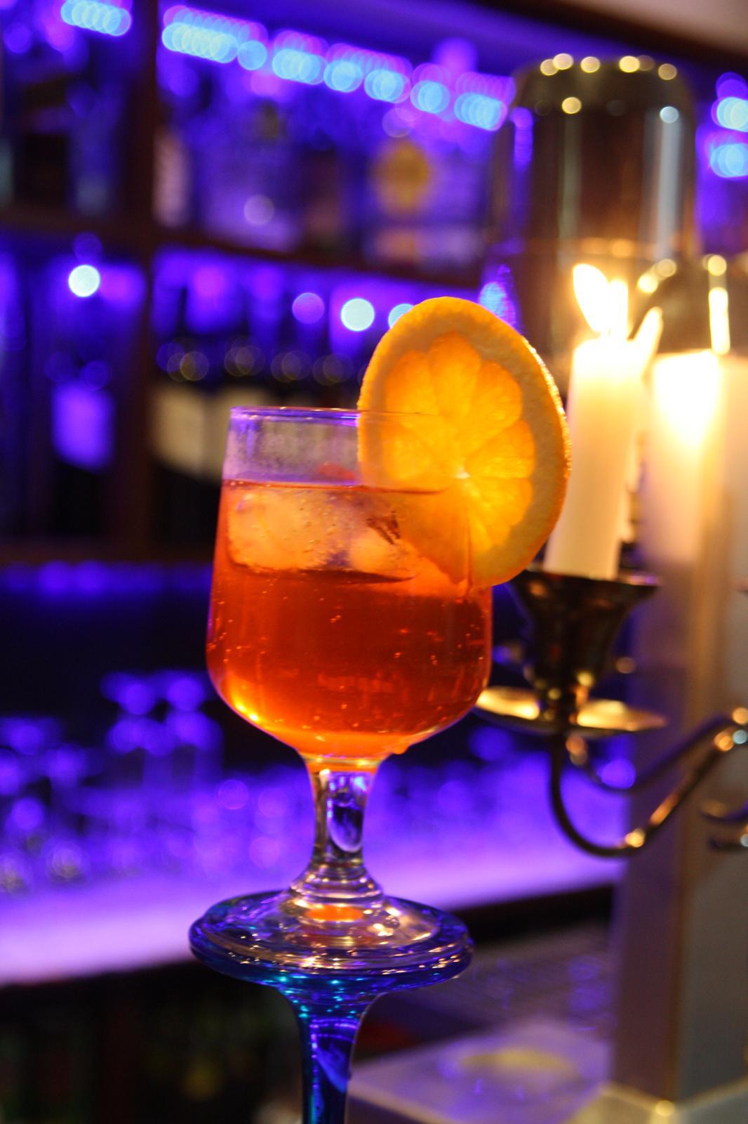 Cocktail no balcão